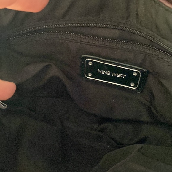 Nine West Crossbody VGUC - Picture 8 of 8